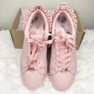 NWT Ted Baker Astrina Sneakers in Mink size 7